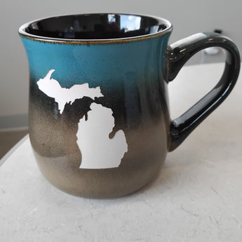 Michigan 26 oz Rustic Taverns Mug (Beige to Brown or Blue to Tan)