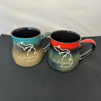 MI Outline 26 oz Rustic Taverns Mug (Red to Beige or Blue to Beige)