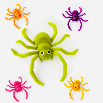 Flocked Giant Spider - Ruffled Feather