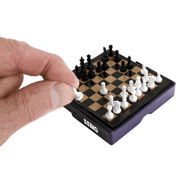 World's Smallest Chess - Ruffled Feather